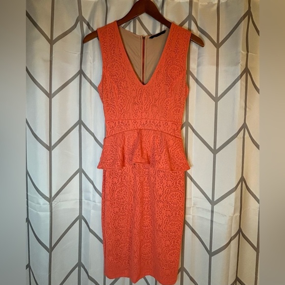 BCBGMaxAzria Dresses & Skirts - BCBGMaxAzria Coral Lace Midi Dress Bodycon Elegant Feminine